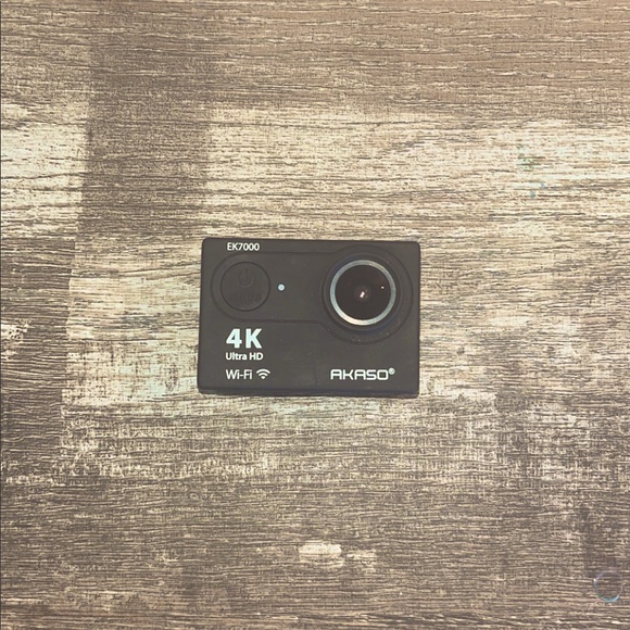 AKASO Ultra HD Waterproof GoPro - Picture 2 of 11